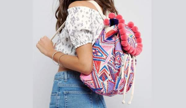 sac-a-dos-pompons sac-a-dos-pompons