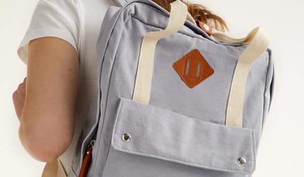 sac-bleu-pastel-pull-and-bear sac-bleu-pastel-pull-and-bear