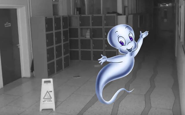 Paranormal un fant me film dans les couloirs d une cole