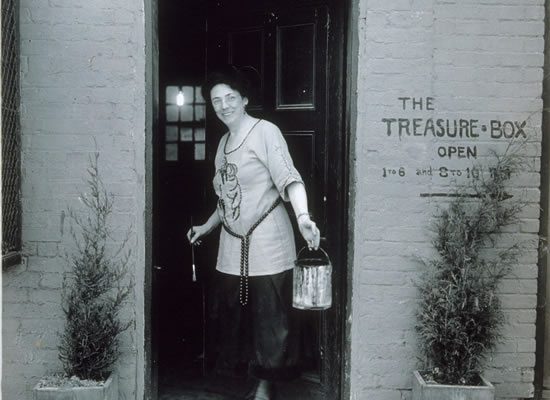 Beals_standing_in_the_gallery_doorway,_1917._(9631142750) Beals_standing_in_the_gallery_doorway,_1917._(9631142750)
