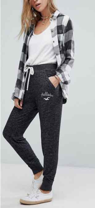 Hollister jogging