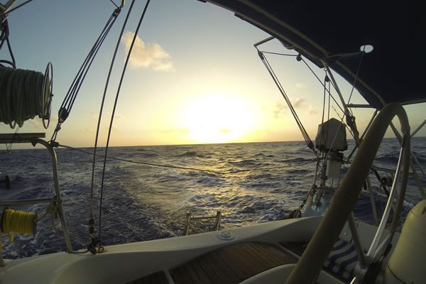 Manwe-odyssey-lever-soleil-transatlantique Manwe-odyssey-lever-soleil-transatlantique