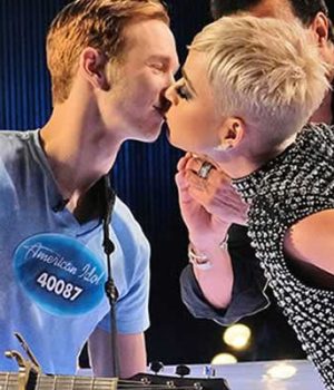katy-perry-baiser-sans-consentement katy-perry-baiser-sans-consentement