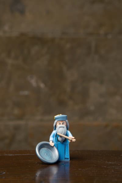 lego-minifigure-albus-dumbledore-400×600