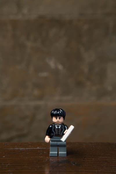 lego-minifigure-credence-barebone-400×600 lego-minifigure-credence-barebone-400×600