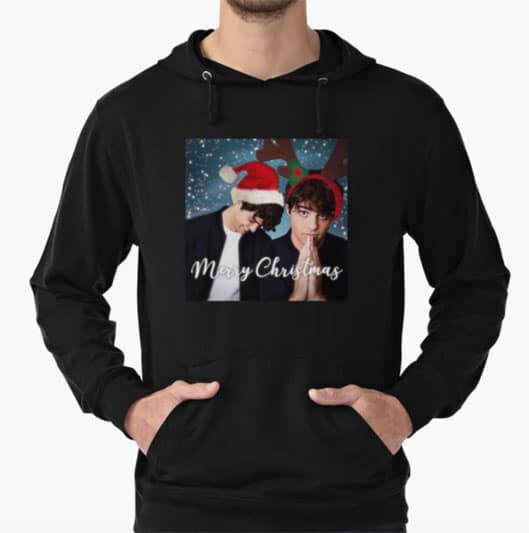 pull de noel noah centineo