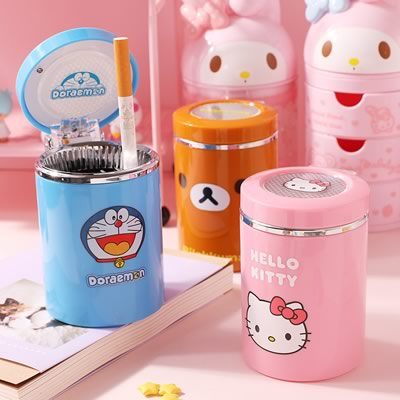 Cendrier de voiture Hello Kitty, Rilakkuma ou Doraemon, 5,74€