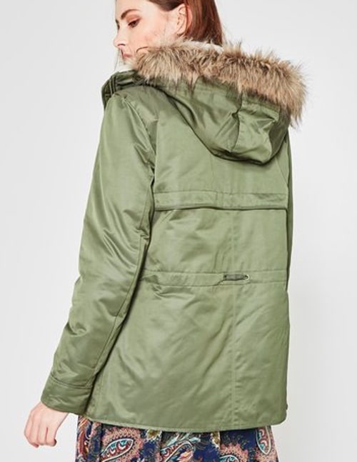 parka kaki