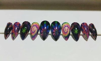 tie and dye manucure tie and dye manucure