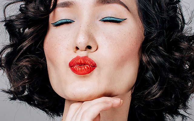 Rouge à Lèvres Longue Tenue AVON Sunset - Teinte Orange Satiné, Sans Transfert