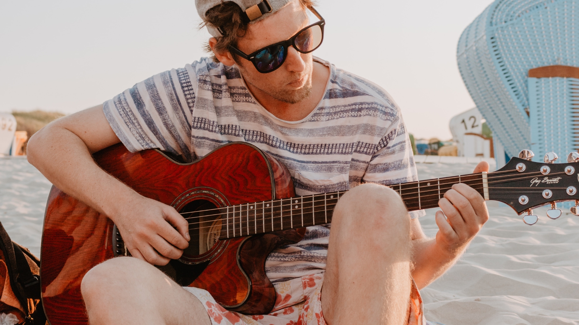 Le "vrai" musicien et sa casquette à l'envers // Source : @photoripey/ unsplash