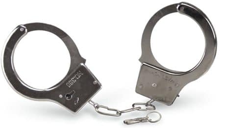 Menottes en métal, 18,90€ Menottes en métal, 18,90€