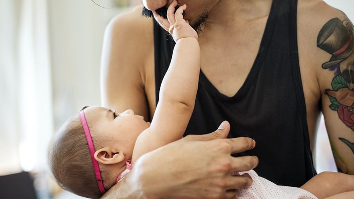 « allaitement-paternel-homme-lactation »