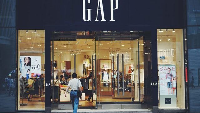 gap-ferme-boutiques-europe