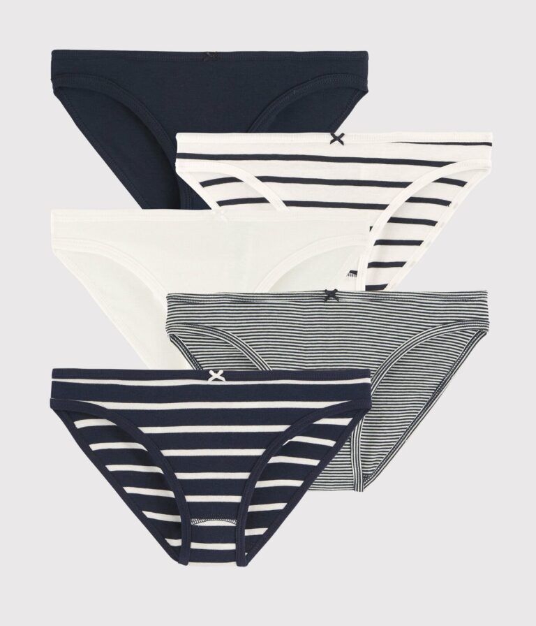 Semainier de 5 culottes rayées et unies en coton, Petit Bateau, 45,90€. Semainier de 5 culottes rayées et unies en coton, Petit Bateau, 45,90€.