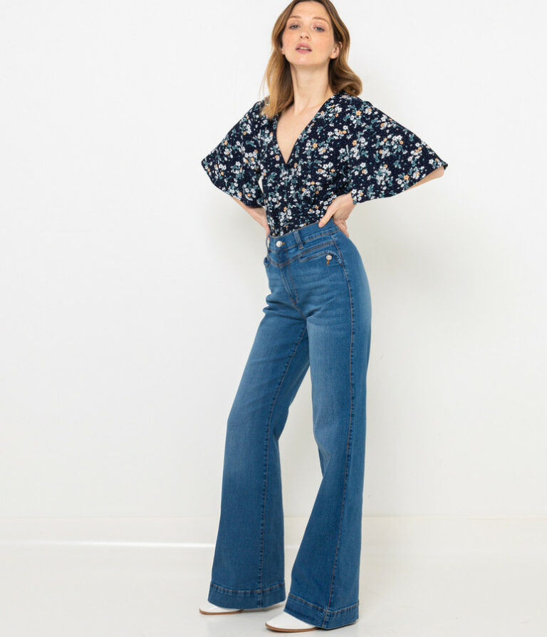 Jean bootcut en toile de coton bio stretch au délavage éco-responsable, Camaïeu, 35,99€. Jean bootcut en toile de coton bio stretch au délavage éco-responsable, Camaïeu, 35,99€.