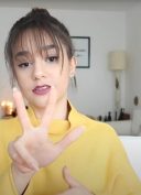Léna Situations parle de ses études en école de mode dans une vidéo Youtube