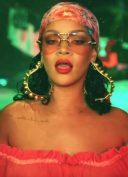 Rihanna dans le clip Wild Thoughts