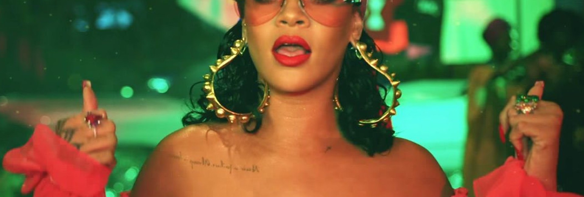 Rihanna dans le clip Wild Thoughts