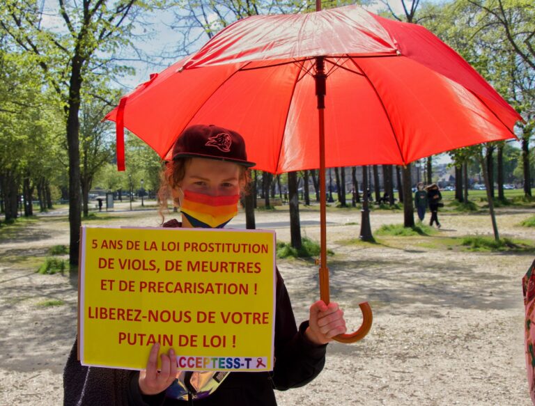 manifestation-prostitution-paris-2 manifestation-prostitution-paris-2