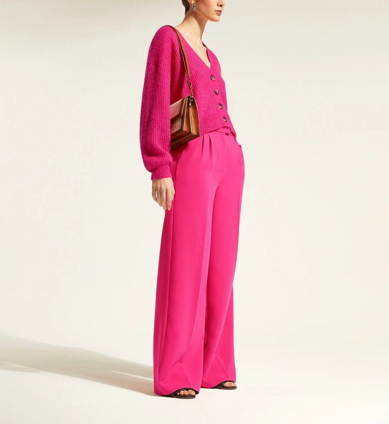 Pantalon large en polyester mélangé, Galeries Lafayette, 47,99€ au lieu de 79,99€. Pantalon large en polyester mélangé, Galeries Lafayette, 47,99€ au lieu de 79,99€.
