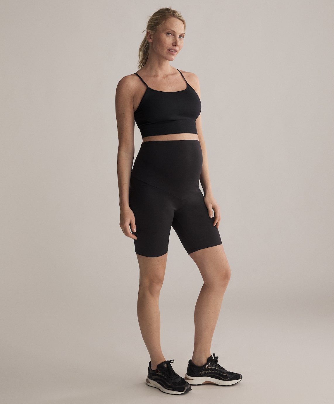 Legging cycliste confort pré-maman, Oysho, en polyester mélangé, Oysho, 19,99€.