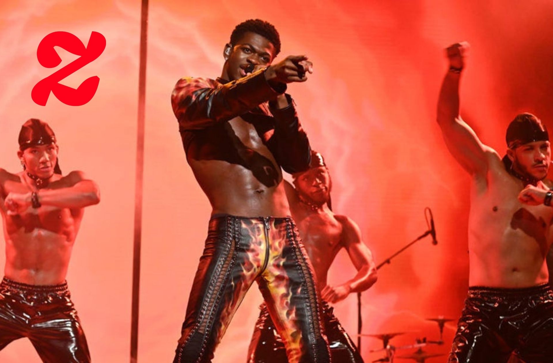 Lil Nas X explose sa braguette en direct : un air de Janet Jackson mais sans les conséquences sexistes