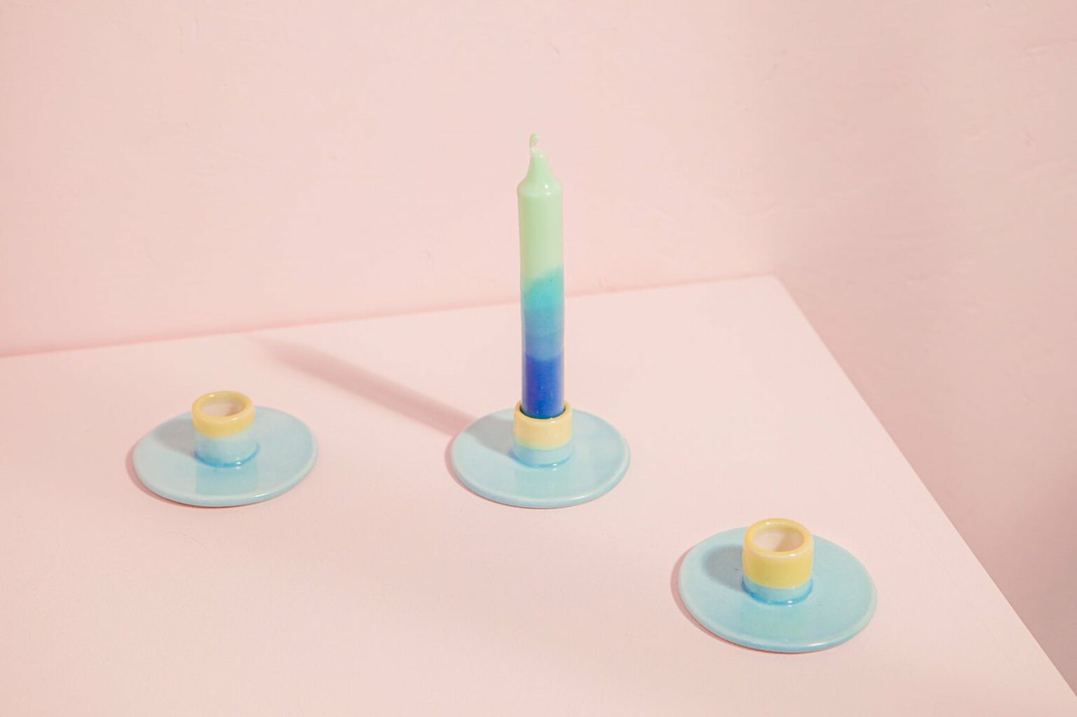 Bougeoir en céramique colorée, Prabal Gurung x Etsy avec JadeGallupStudio, 60,40€. Bougeoir en céramique colorée, Prabal Gurung x Etsy avec JadeGallupStudio, 60,40€.