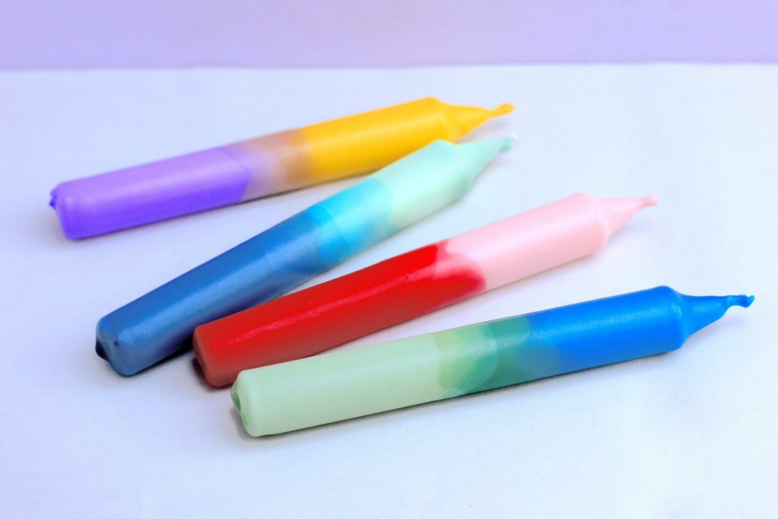 Bougies Prabal Gurung x Etsy : Feltmoonstudio, 30€ les 4 bougies. Bougies Prabal Gurung x Etsy : Feltmoonstudio, 30€ les 4 bougies.