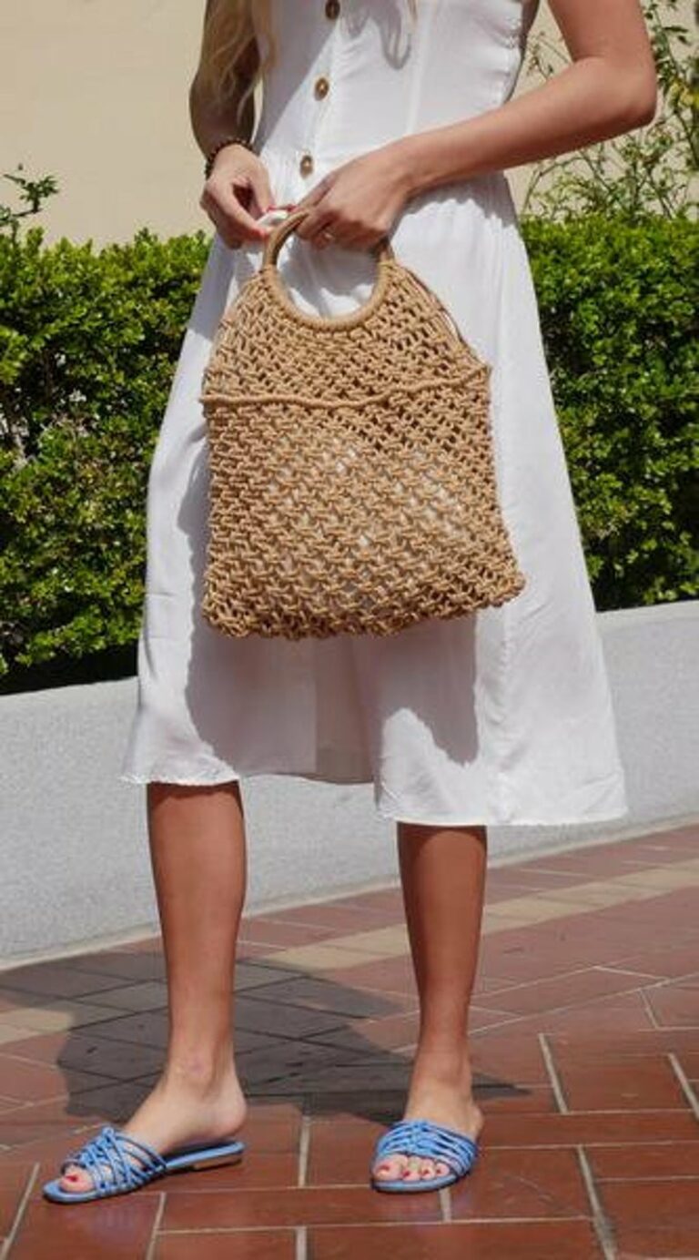 Sac macrame tissé avec poignée, CurationPlace, 33,38€. Sac macrame tissé avec poignée, CurationPlace, 33,38€.