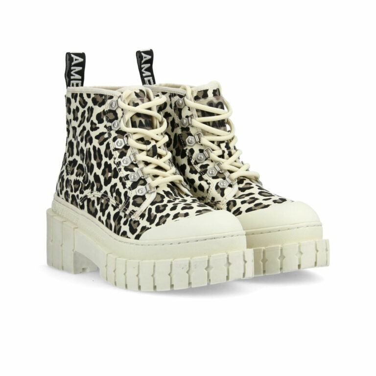 Bottines Kross Low Boots en toile de coton imprimé léopard et semelle crantée de 7,5 cm, No Name, 119€.