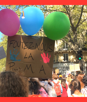 manifestante a la marche lesbienne de Paris le 25 avril 2021