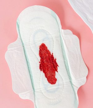serviette-hygienique-sang