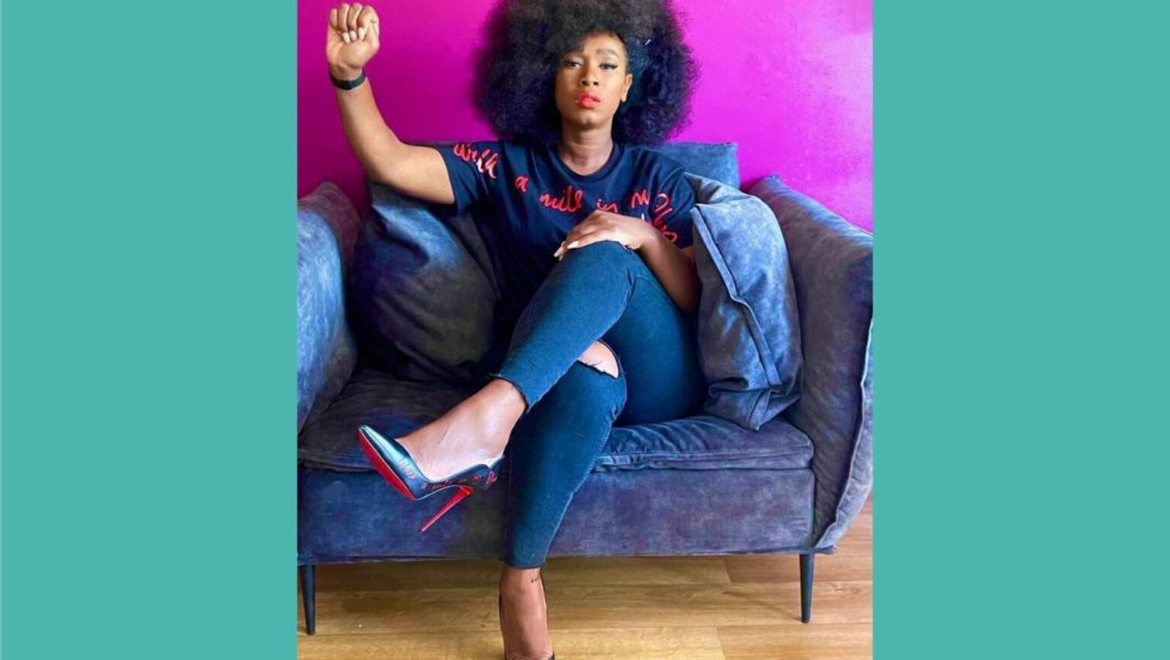 Assa Traoré chausse des Louboutin pour lutter contre le racisme, n’en déplaise à l’extrême droite