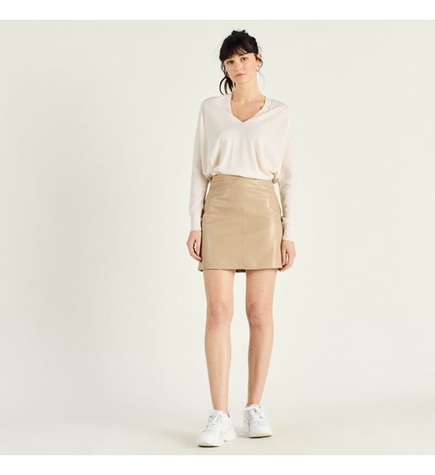 Mini-jupe en similicuir avec des poches et taille haute, Artlove, 35€.