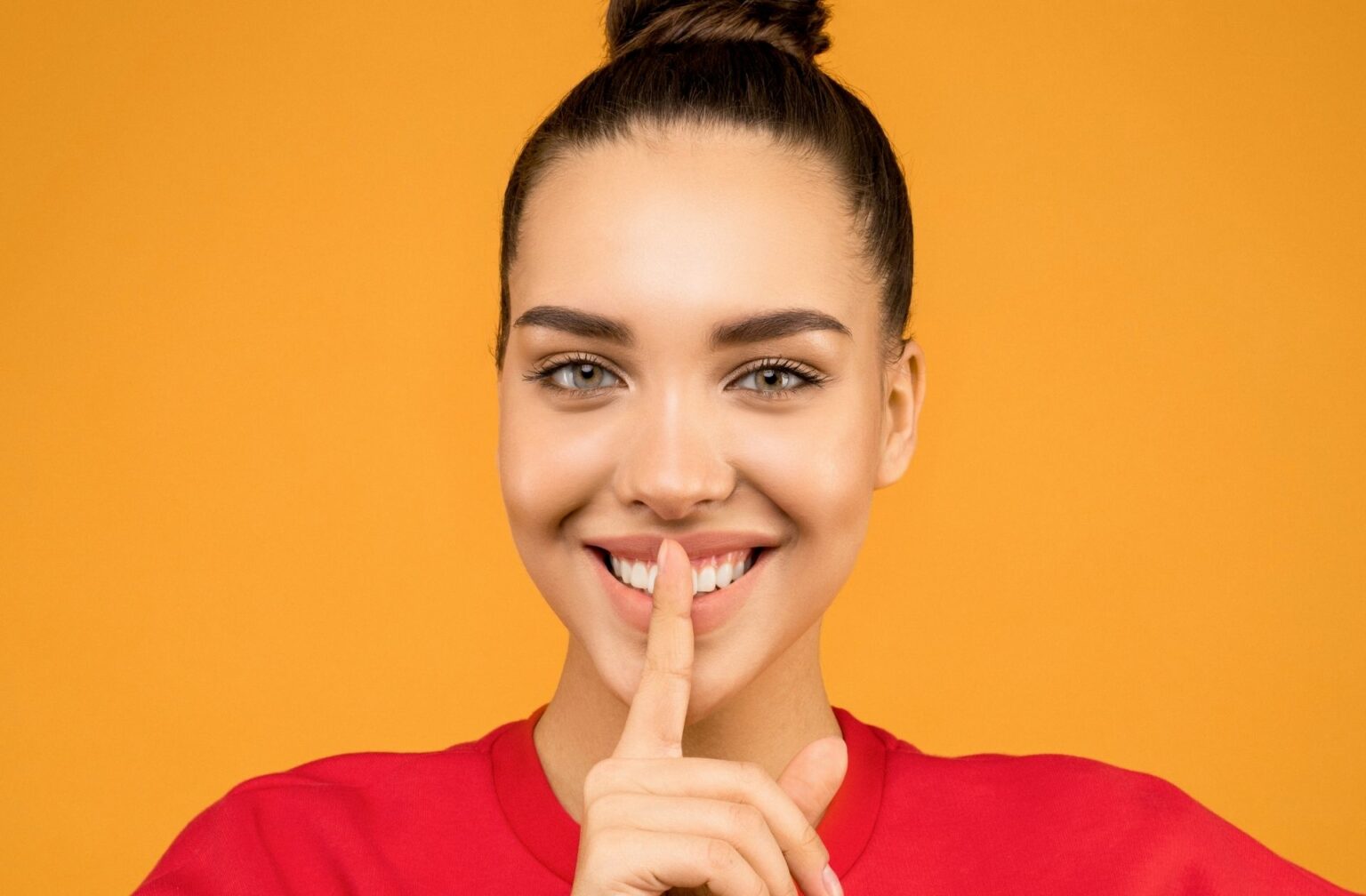 Des histoires de cul au travail ? Raconteznous tout pour le nouveau podcast Madmoizelle
