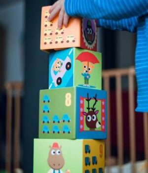 tour-de-cubes-jeux-enfant-600