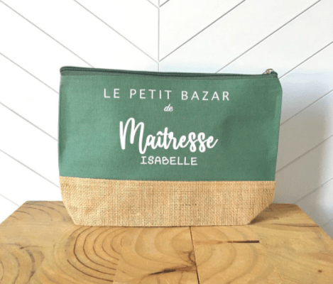 Pochette en jute personnalisable - Etsy - 15,90 € Pochette en jute personnalisable - Etsy - 15,90 €