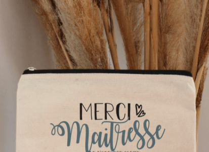 Pochette en coton personnalisé - Trousse zippée - Etsy - 15,90 €
Pochette en coton personnalisé - Trousse zippée - Etsy - 15,90 €