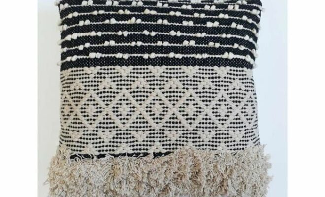 coussin-en-coton-45×45-cm-macrame-losanges-par-so coussin-en-coton-45×45-cm-macrame-losanges-par-so