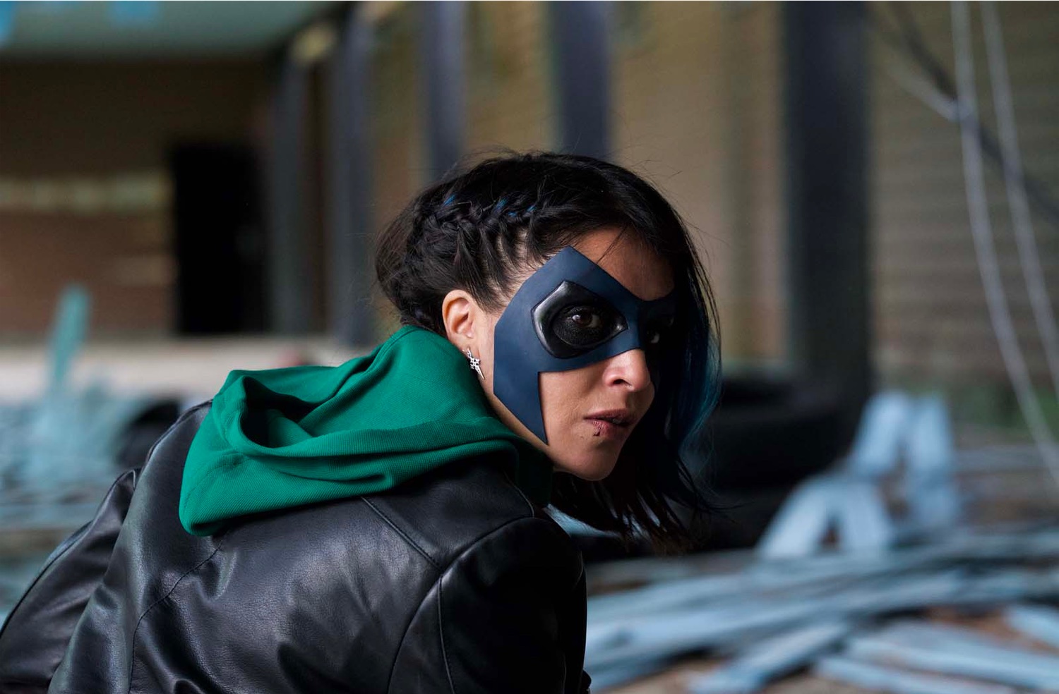 leila-bekhti-super-heros