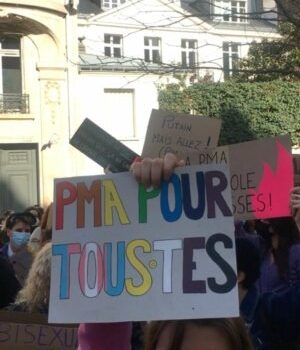 manif PMA assemblee nationale mlecorre – verticale