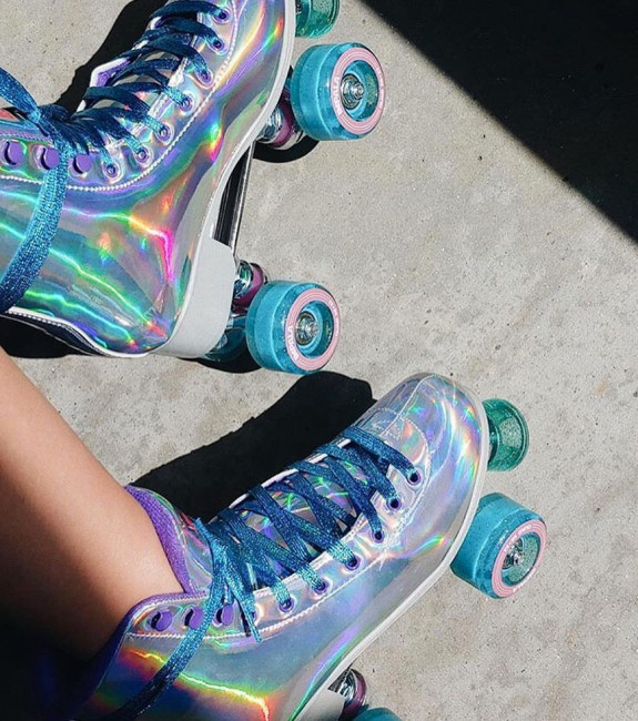 roller-quad-holographic