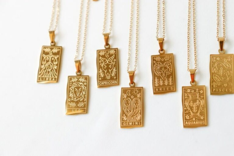 Collier-carte-de-tarot Collier-carte-de-tarot