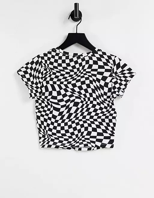 T-shirt-imprimé-damier-performé-New-Look