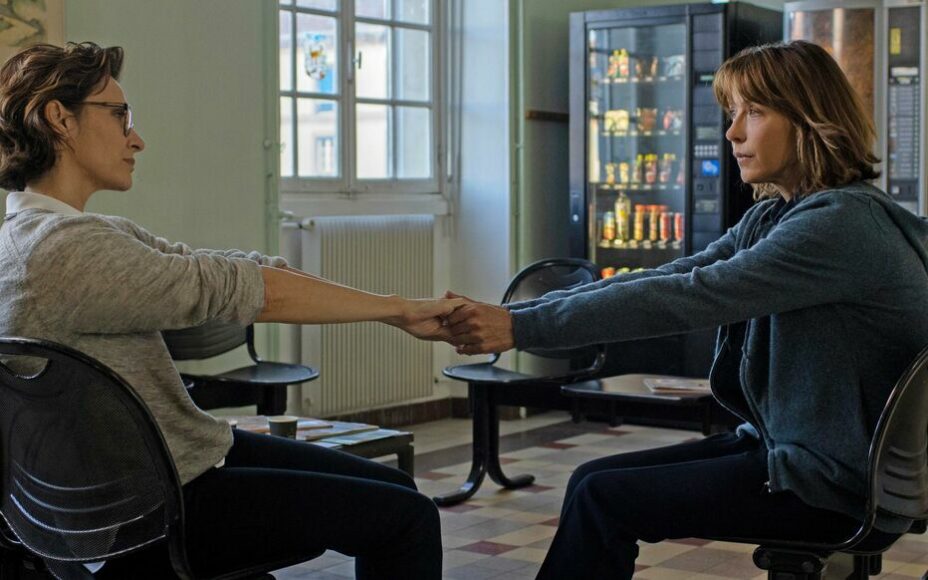 TOUT S'EST BIEN PASSE
Un film de François Ozon
Avec avec Sophie Marceau, André Dussollier, Géraldine Pailhas, Charlotte Rampling, Eric Caravaca, Hanna Schygulla et Gregory Gadebois
SORTIE LE 22 septembre 2021
http://diaphana.fr/film/tout-sest-bien-passe/
©Carole BETHUEL Mandarin Production Foz TOUT S'EST BIEN PASSE
Un film de François Ozon
Avec avec Sophie Marceau, André Dussollier, Géraldine Pailhas, Charlotte Rampling, Eric Caravaca, Hanna Schygulla et Gregory Gadebois
SORTIE LE 22 septembre 2021
http://diaphana.fr/film/tout-sest-bien-passe/
©Carole BETHUEL Mandarin Production Foz