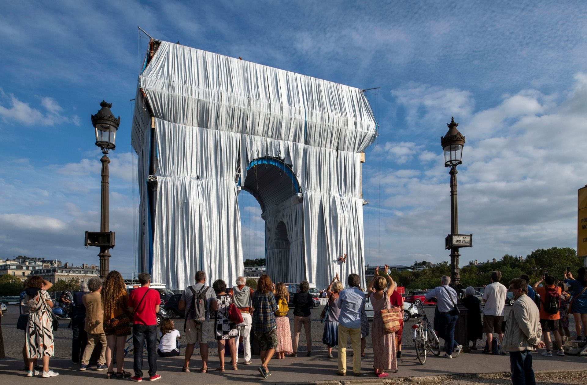 L'Arc de Triomphe empaqueté, de Jeanne-Claude et Christo (2021)
