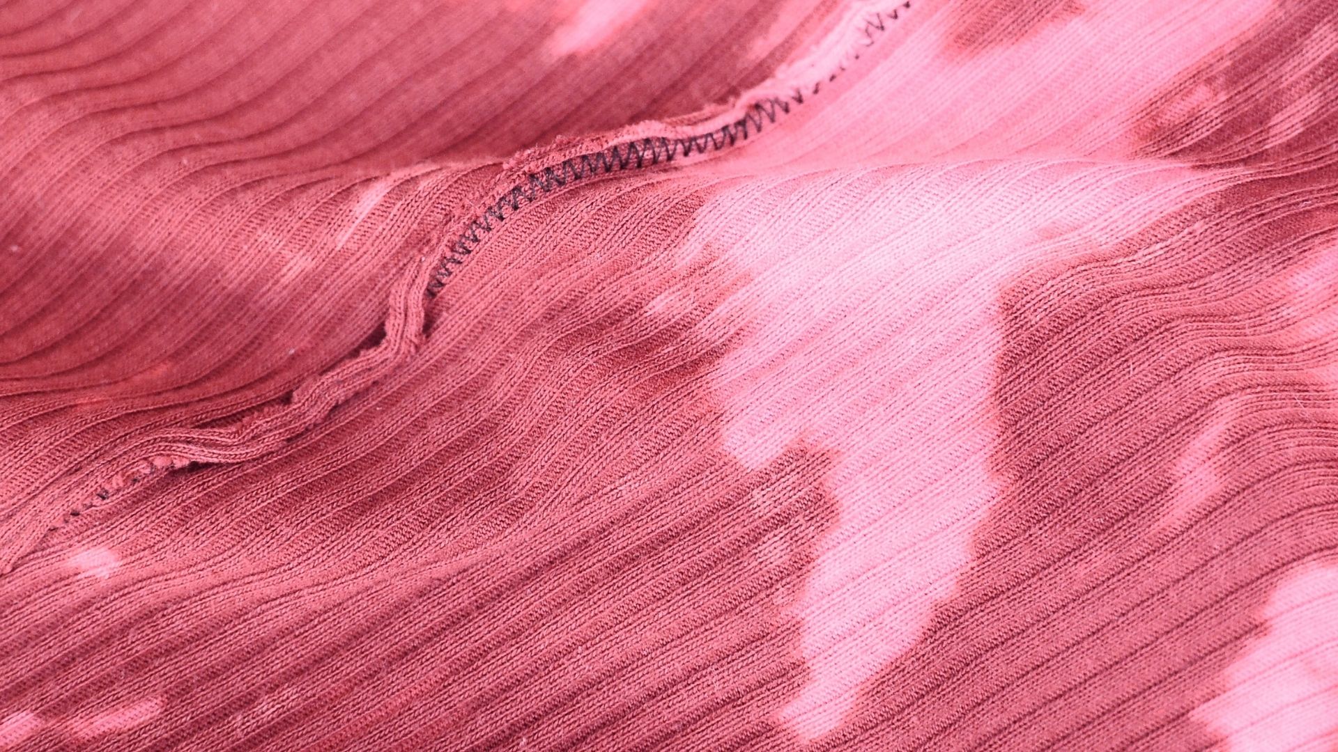 Vêtements mouillés. Crédit photo : Skylar Kang