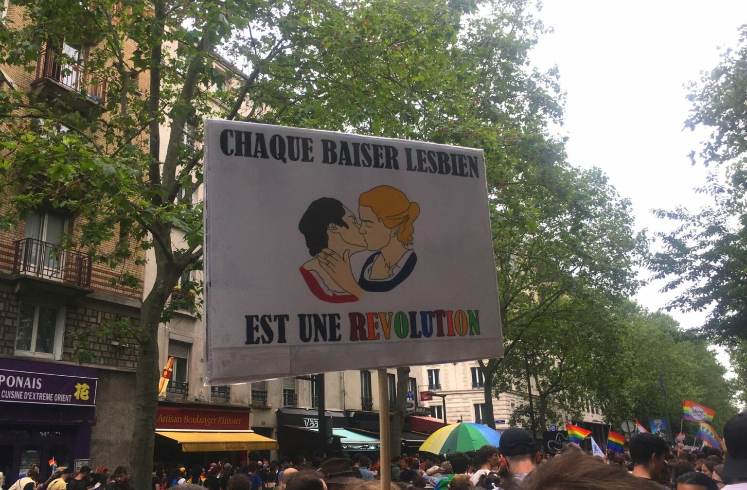 baiser-lesbien-revolution-portrait-mlc baiser-lesbien-revolution-portrait-mlc