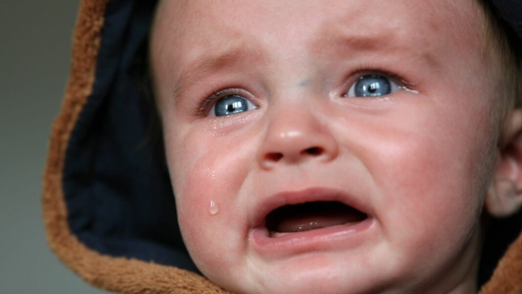 Pourquoi notre bébé pleure-t-il ? - Bébé Soley